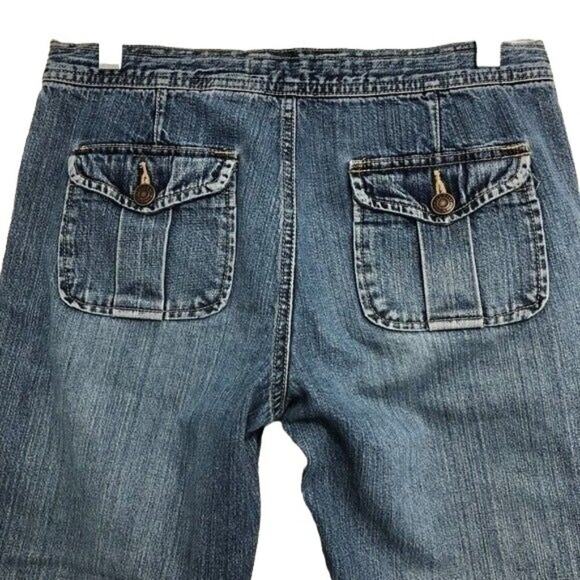 Old Navy "Just Below Waist" Denim Capri Jeans | Women's Size 2 - Picture 2 of 8